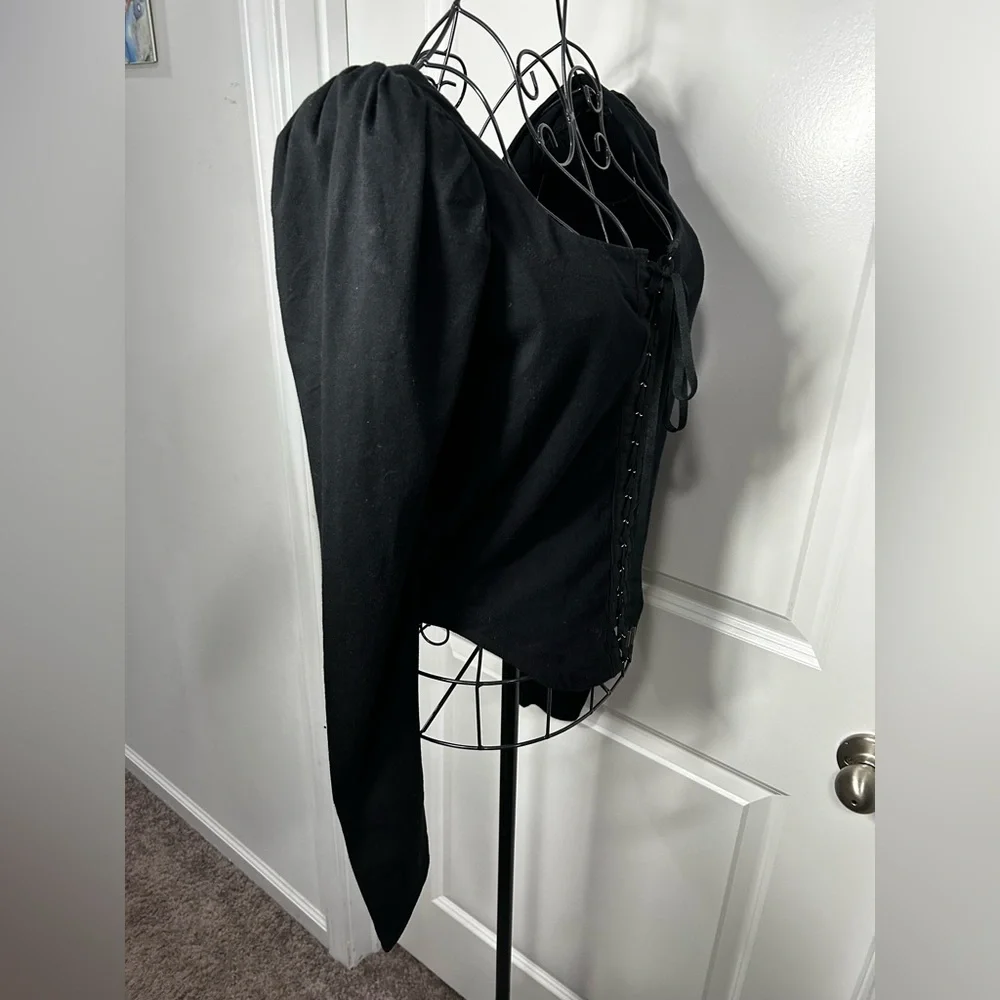 Free People NWT Black Lace Up Front Top‎